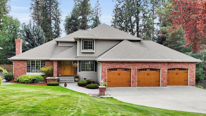 6824 S Highland Park Dr  Spokane WA 99223 photo