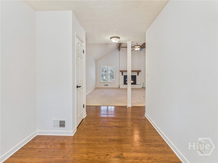 Property Photo: 1010 Springview Court GA 30606