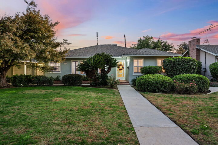 1613 W Meadow Avenue  Visalia CA 93277 photo