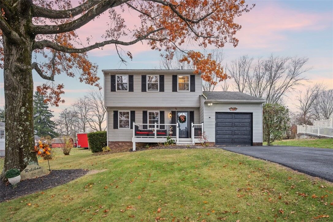 Property Photo:  213 Meadowood Dr  PA 15024 