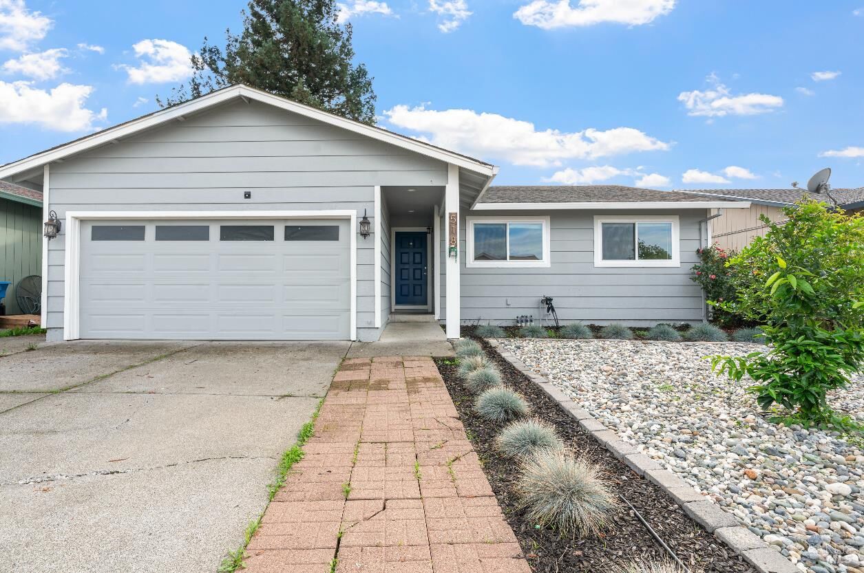 Property Photo:  518 Courtyard Circle  CA 95407 