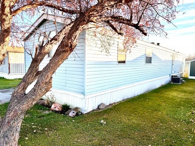 Property Photo: 1004 E 8th Street MT 59044