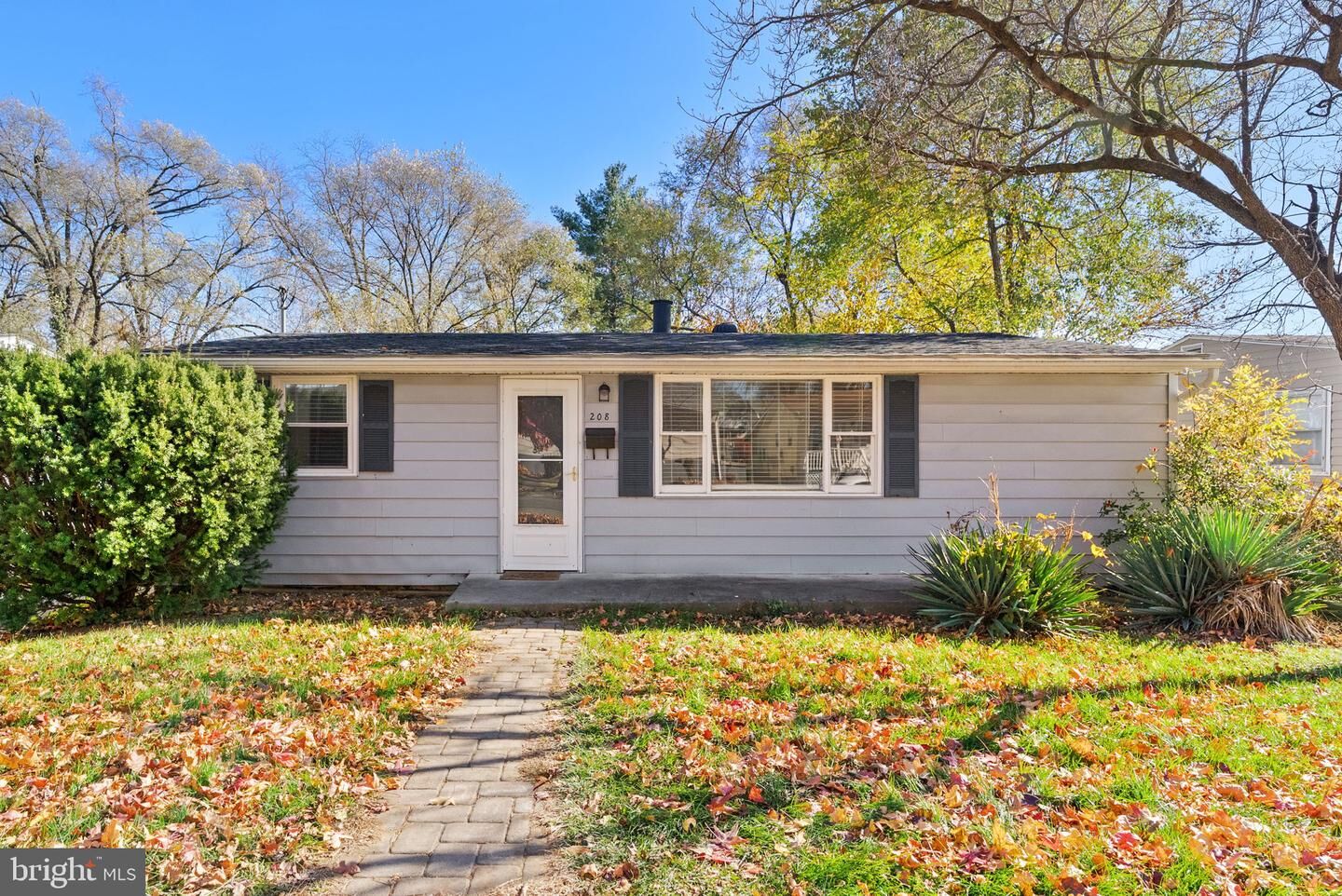 Property Photo:  208 Shenandoah Avenue  VA 22601 