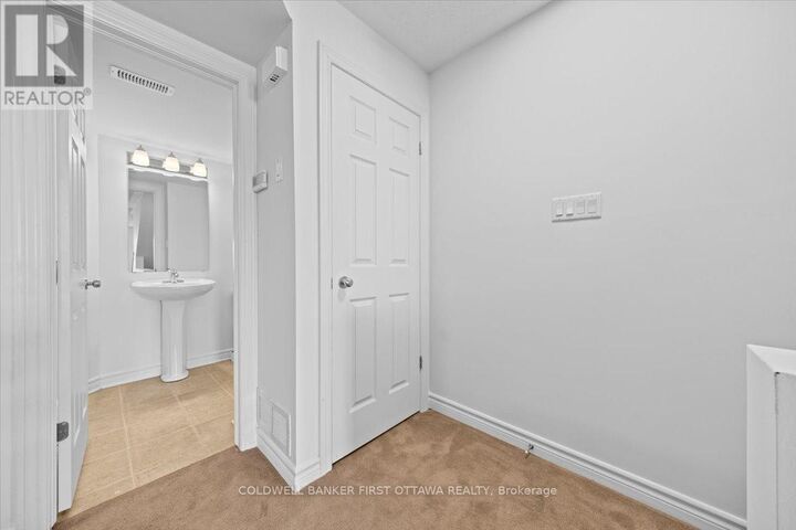 Property Photo: 112 Paseo Private ON K2G 3J5