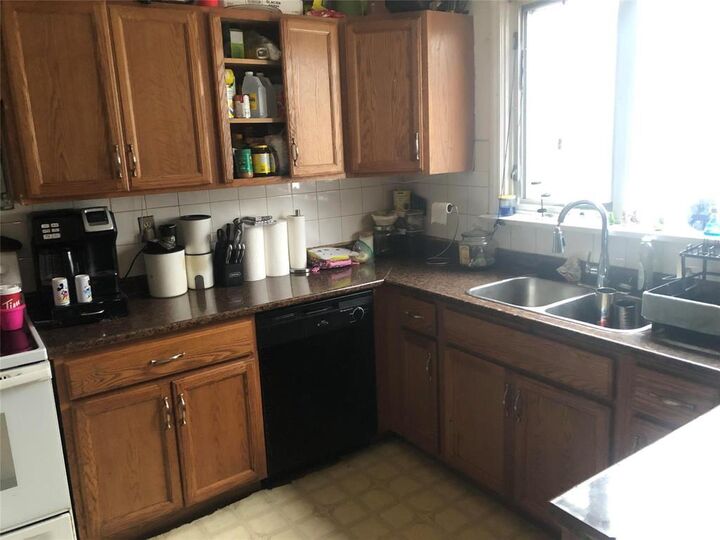 Property Photo: 364 Anderson Avenue MB R2C 1E7