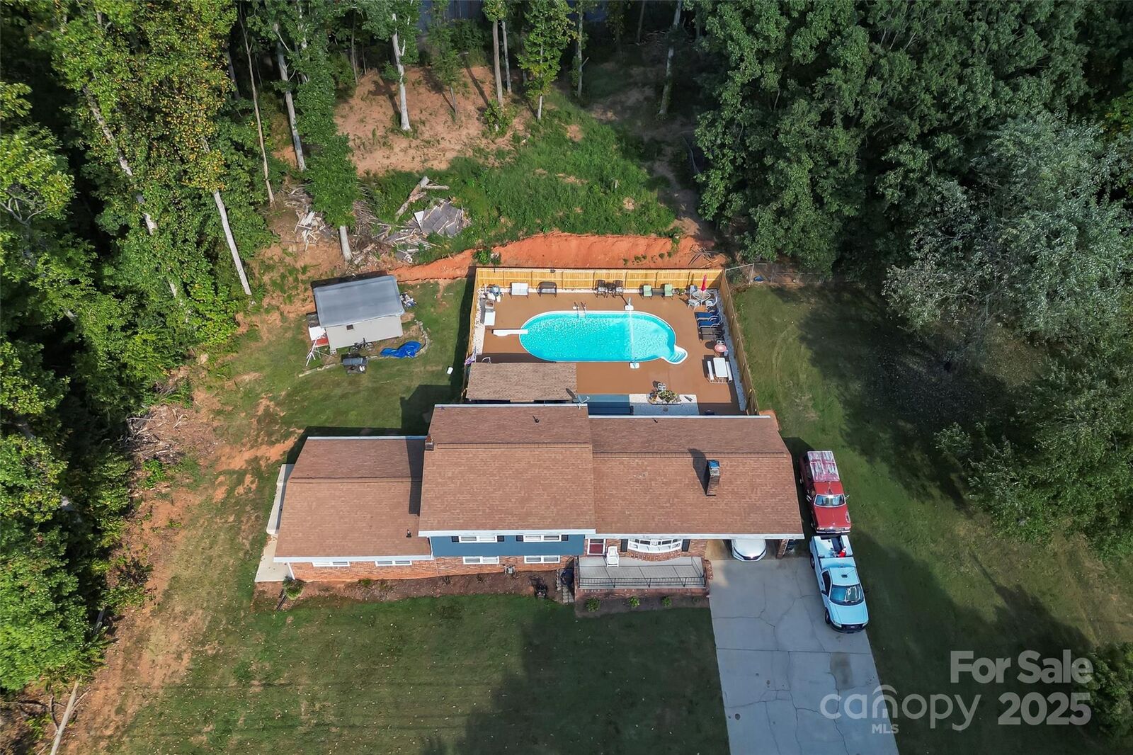 Property Photo:  304 Parlier Avenue NE  NC 28613 
