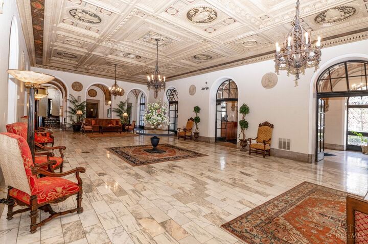 Property Photo: 3900 Rose Hill Avenue OH 45229