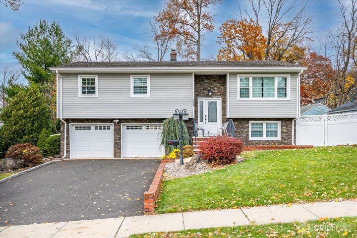 117 E Elmwood Drive E  South Plainfield NJ 07080 photo