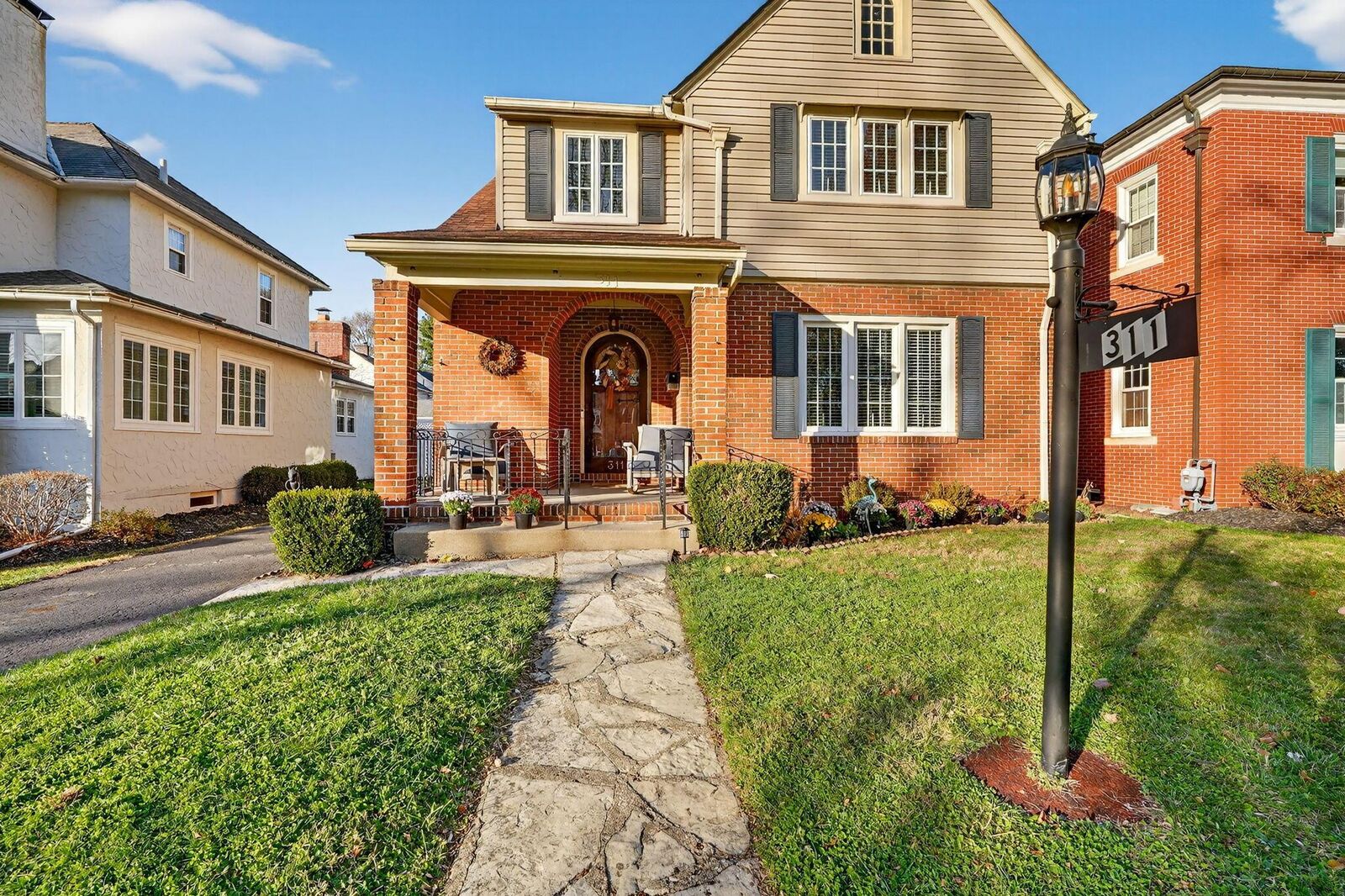 Property Photo:  311 E Allen Street  OH 43130 