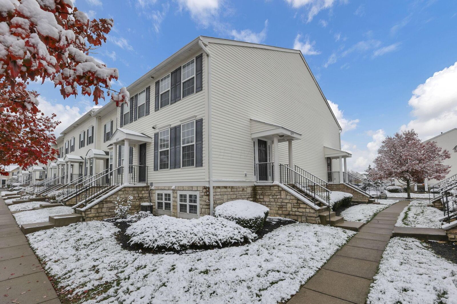 Property Photo: 8255 Catalpa Ridge Drive OH 43004