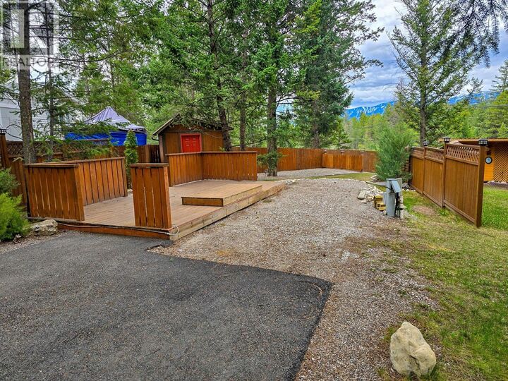 8523 Eacrett Road — photo 1