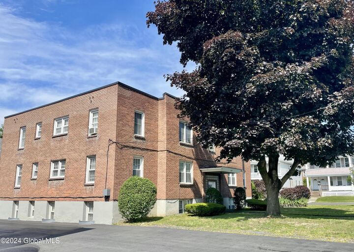 Property Photo:  948 Washington Avenue  NY 12203 
