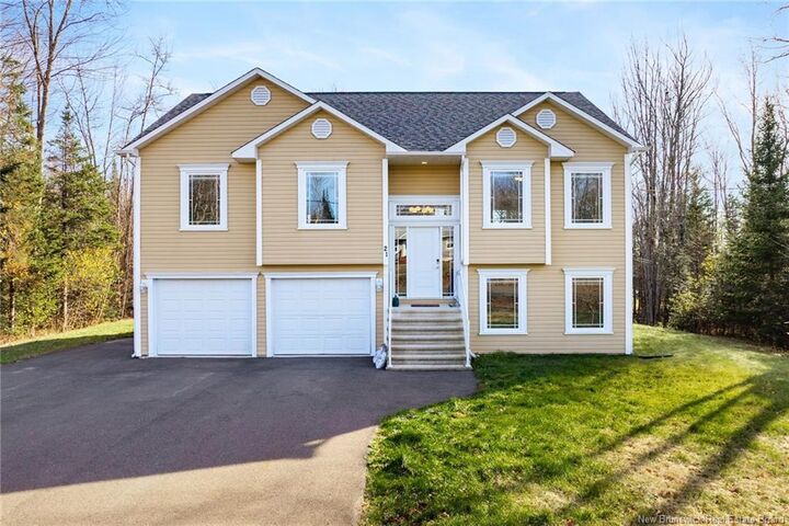 Property Photo:  21 Willowdale Drive  NB E3B 0V5 