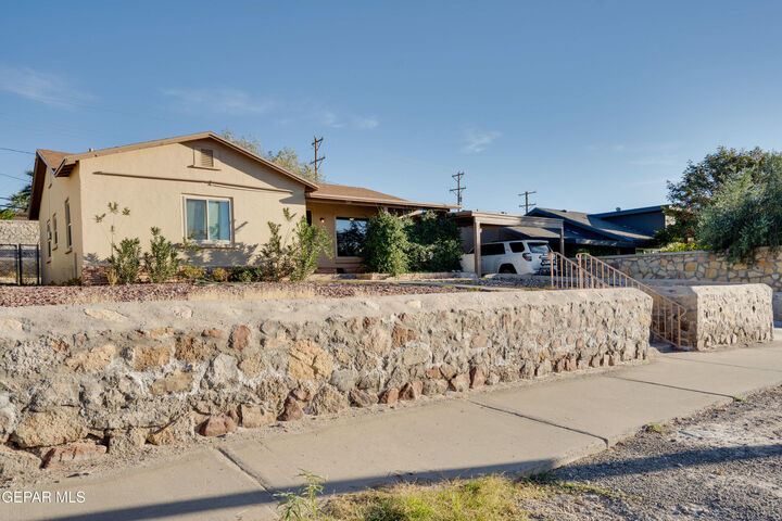 Property Photo:  3324 N Stanton Street  TX 79902 