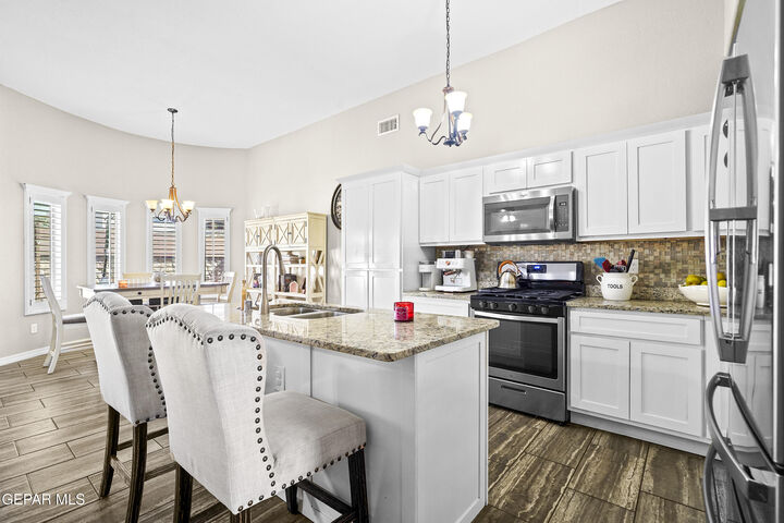 Property Photo: 7880 Enchanted View Drive TX 79911