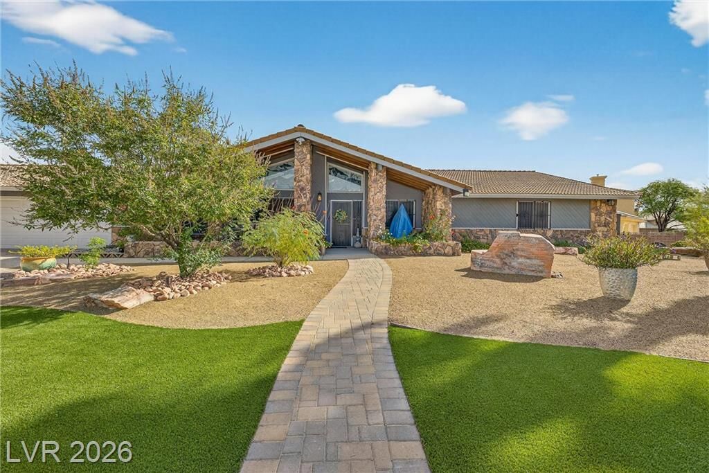 Property Photo:  3130 South Pioneer Way  NV 89117 