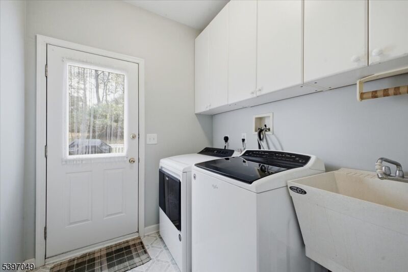 Property Photo: 13 Old Schoolhouse Rd NJ 08802