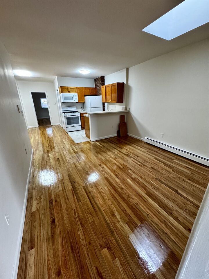 Property Photo:  722 Ocean Ave 3  NJ 07304 
