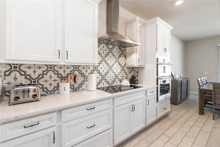 Property Photo:  2710 Forestdale Street  FL 34771 