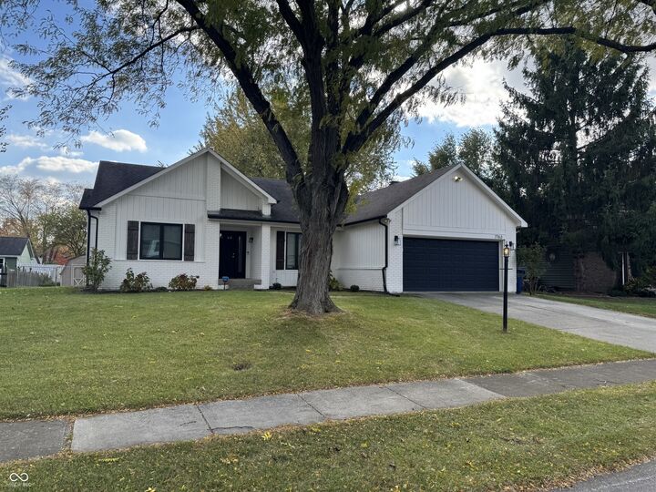 Property Photo: 7763 Kenetta Court IN 46038