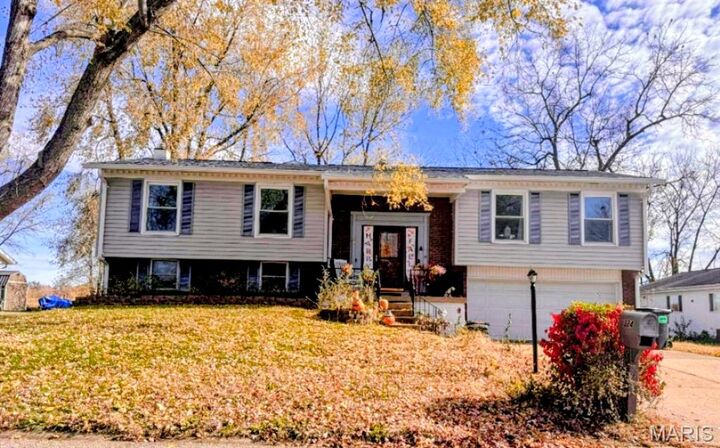 324 Breckenridge Drive  Belleville IL 62221 photo