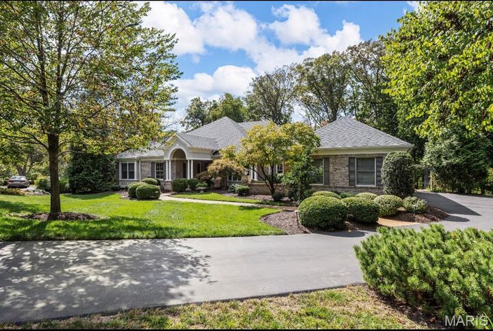 Property Photo: 17718 Chaistain Court MO 63005