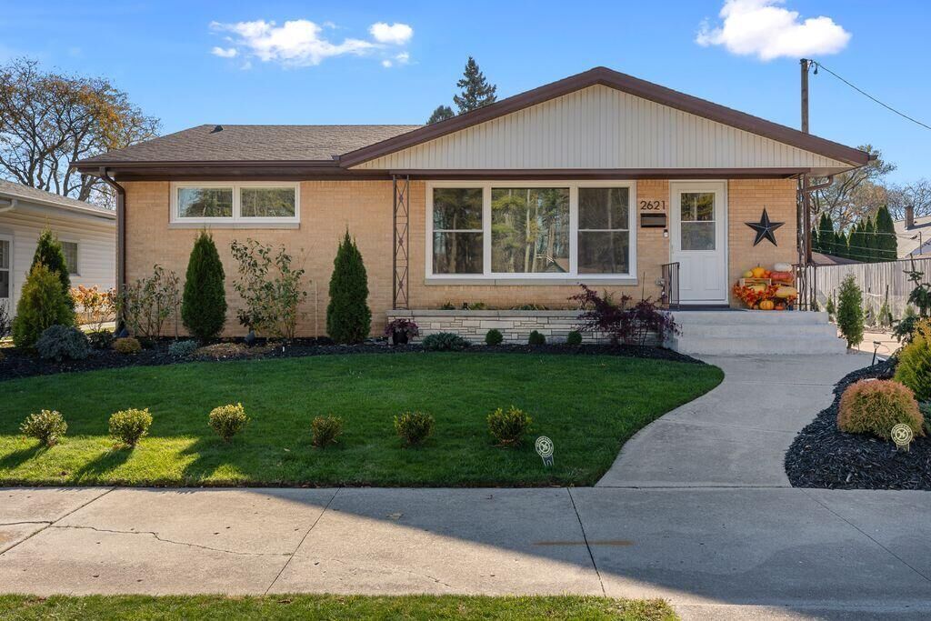 Property Photo:  2621 Pine Grove Ave  WI 53083 