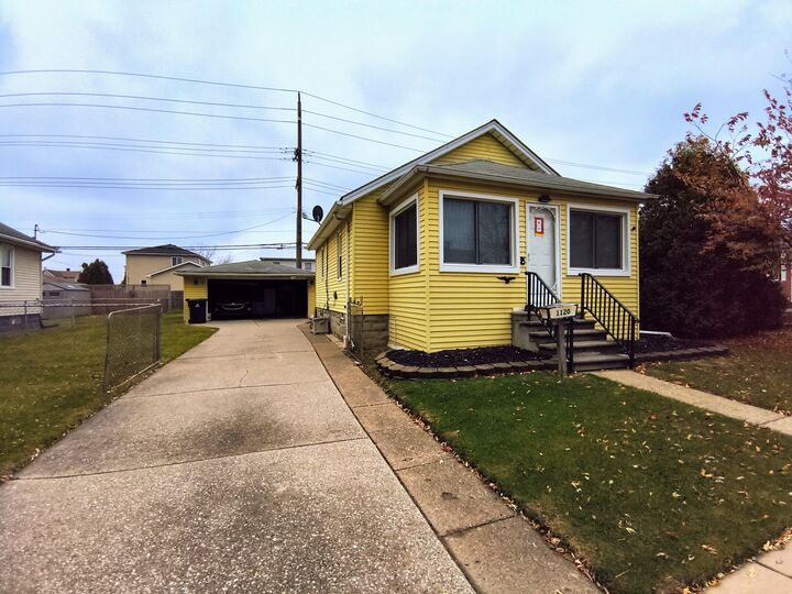 Property Photo: 1120 6th Street MI 48192