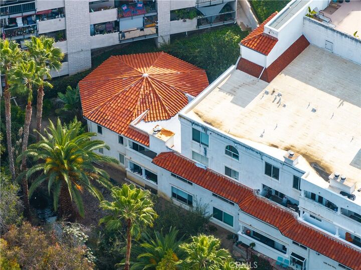 Property Photo: 206 Avenida Montalvo 5 CA 92672