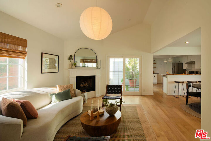 Property Photo:  215 Portland Avenue  CA 92648 