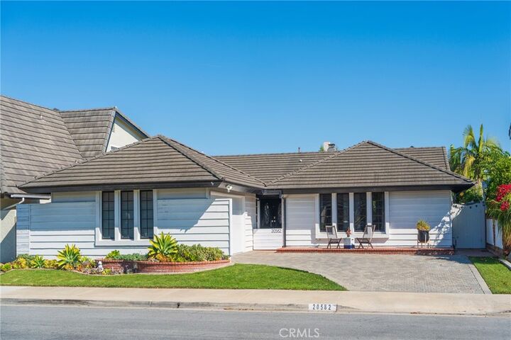 20582 Queens Park  Huntington Beach CA 92646 photo
