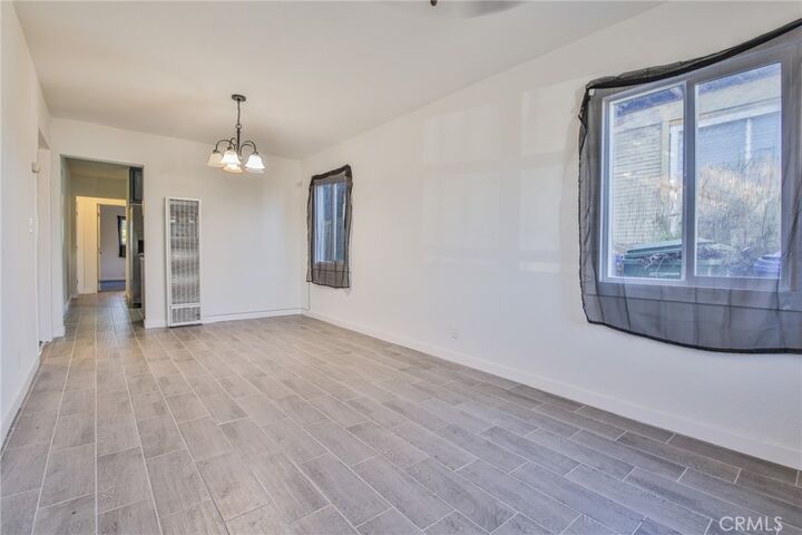 Property Photo:  1962 E 114th Street  CA 90059 