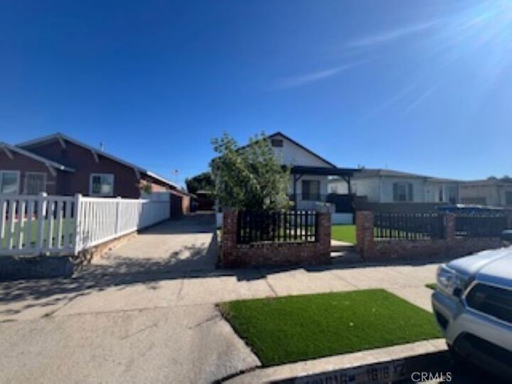 Property Photo:  1616 252nd  CA 90710 