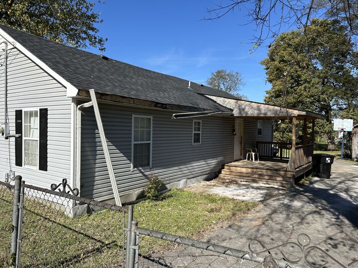 Property Photo: 226 Hill St TN 38401