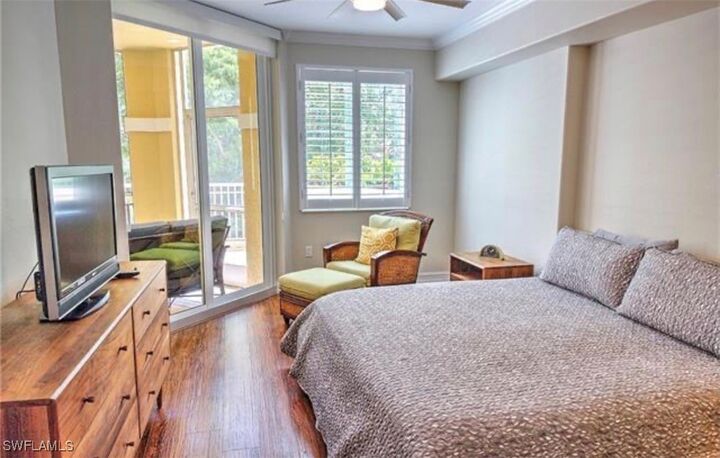 Property Photo:  2738 Tiburon Boulevard E B-104  FL 34109 