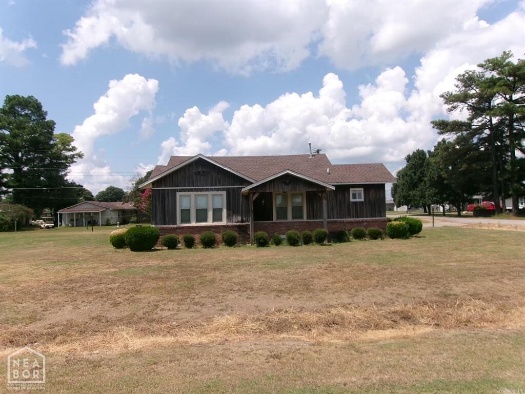 Property Photo:  401 Hollis Street  AR 72438 
