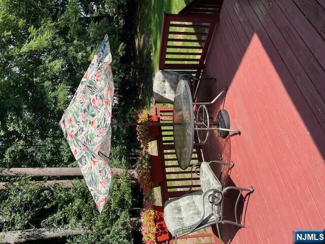 Property Photo:  51 Black Oak Lane  NJ 07430 