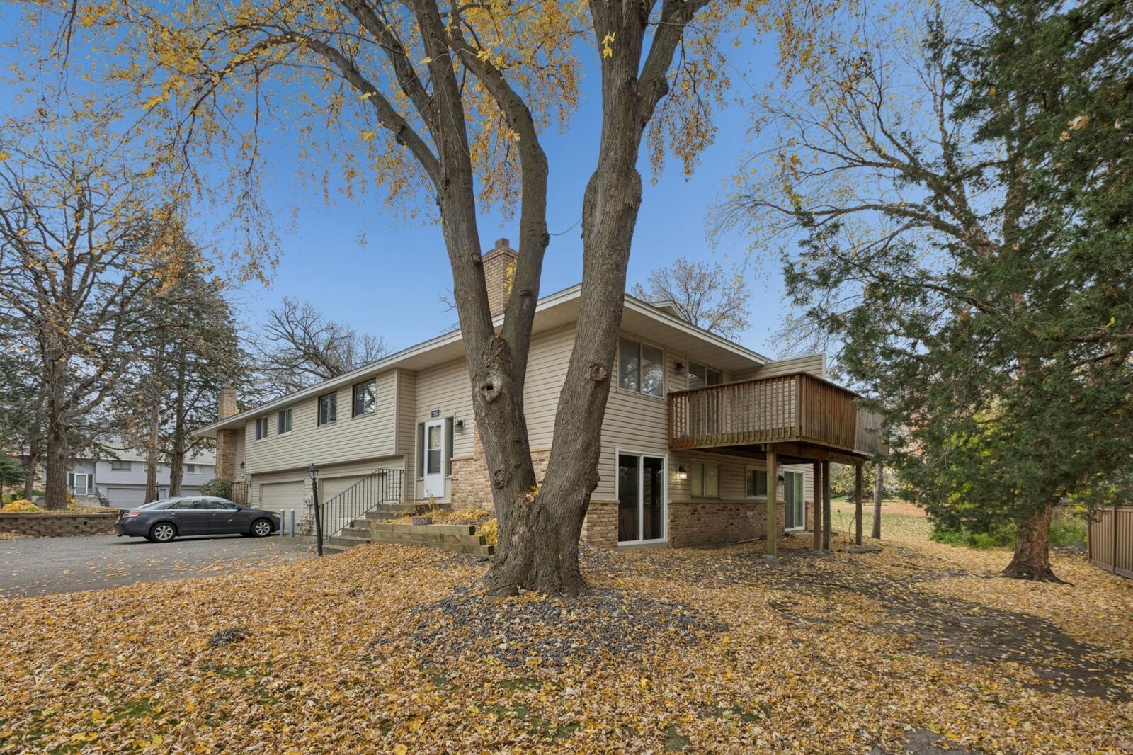 Property Photo:  7285 Kirkwood Lane N  MN 55369 