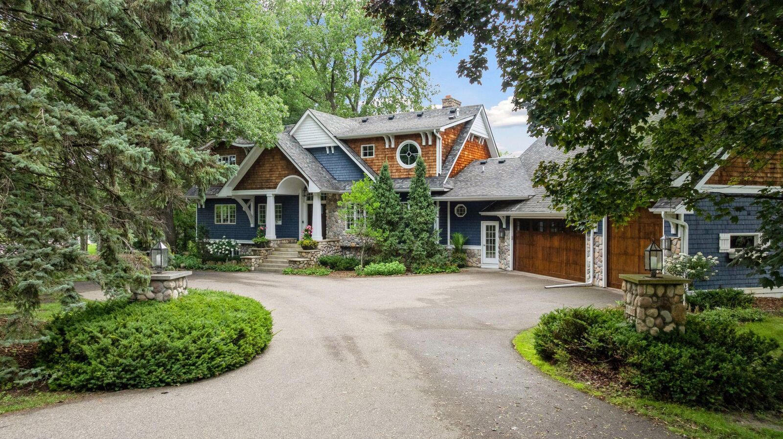 Property Photo: 3135 North Shore Drive MN 55391