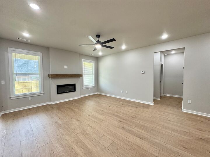 Property Photo: 5910 SW Desert Avenue AR 72713