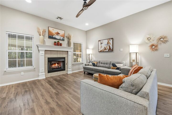 Property Photo: 1802 SW E Street AR 72712