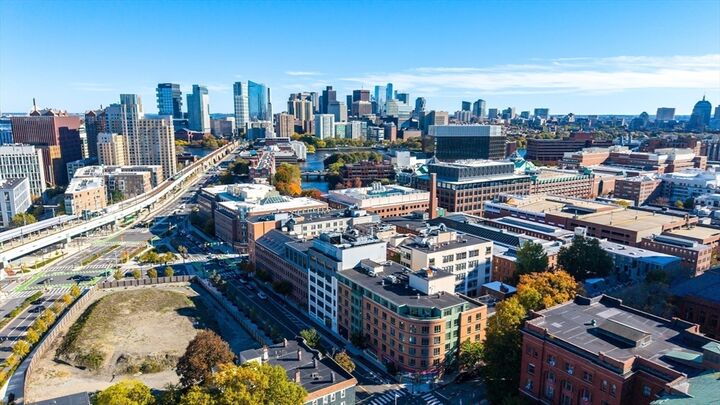 Property Photo:  17 Otis St 602  MA 02141 