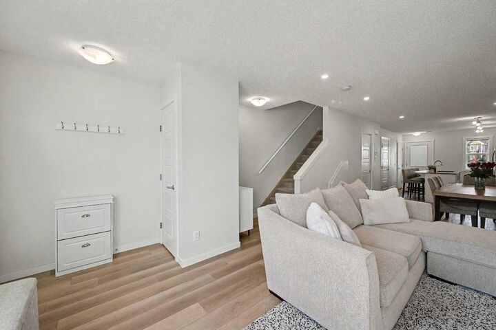 Property Photo:  352 Cranbrook Square SE  AB T3M 3K8 