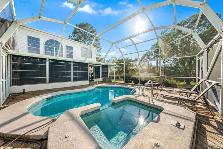 Property Photo: 521 Parish Blvd FL 32569