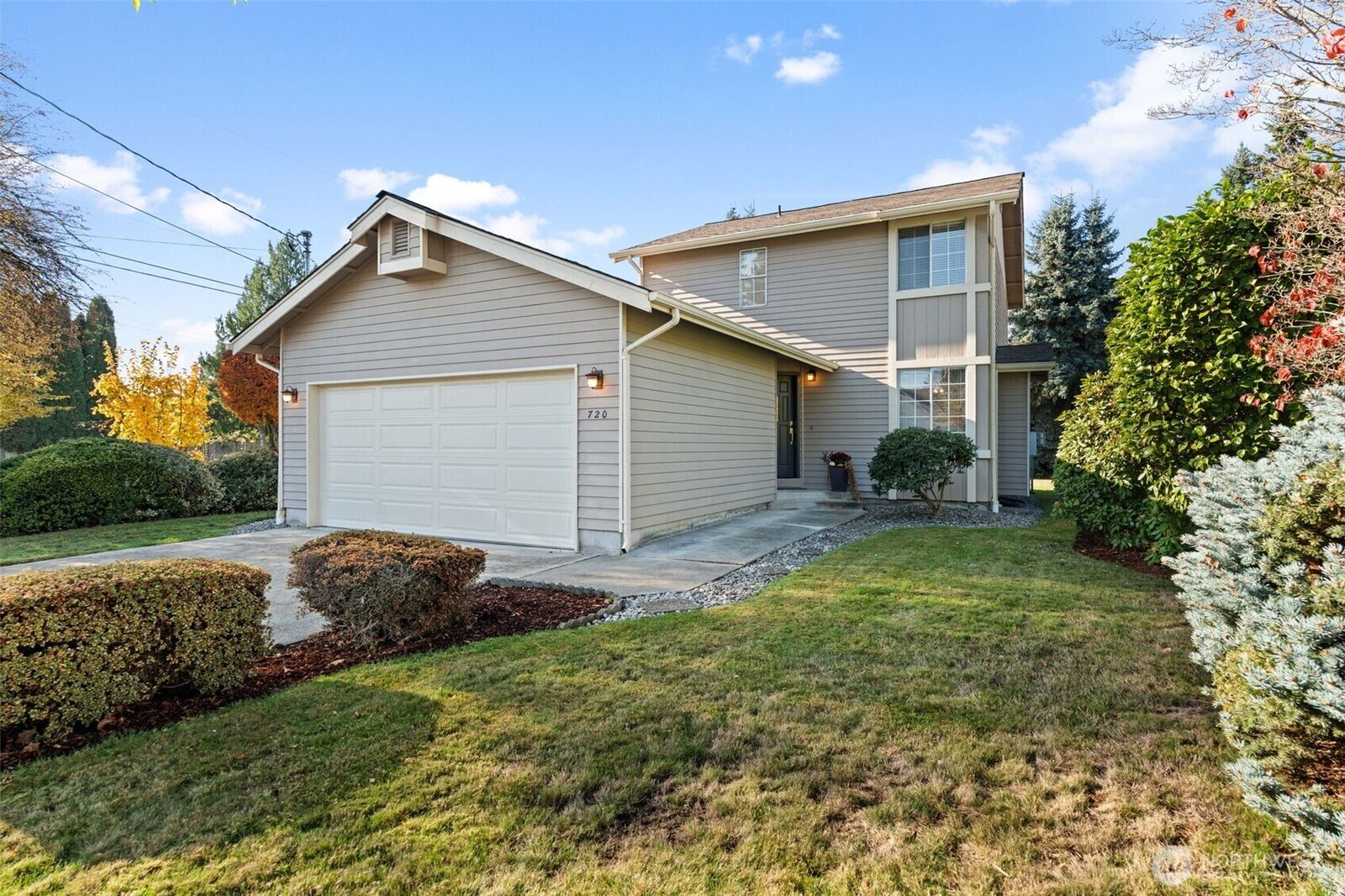Property Photo: 720 7th Street SW WA 98371