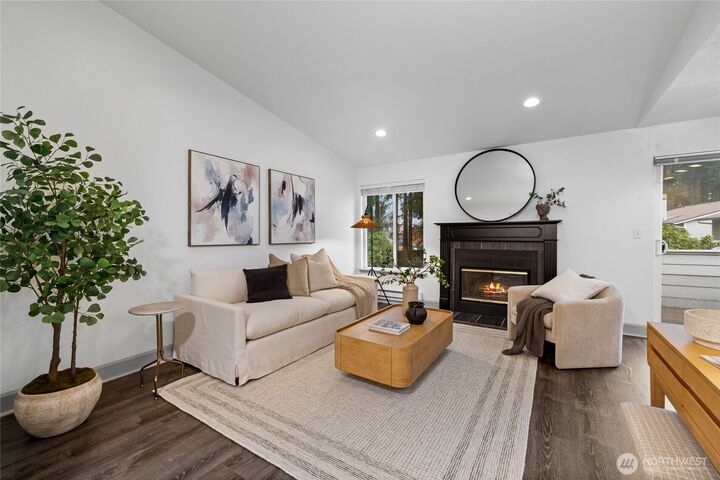 Property Photo:  4623  Grandview Drive W Unit B  WA 98466 