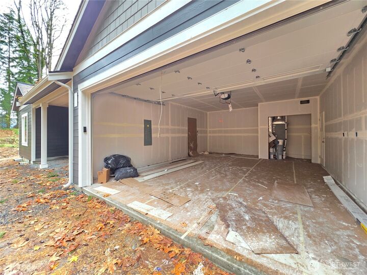 Property Photo:  5009  113th Avenue Ct E  WA 98372 