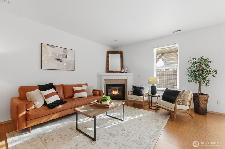 Property Photo:  612  114th Street E  WA 98445 