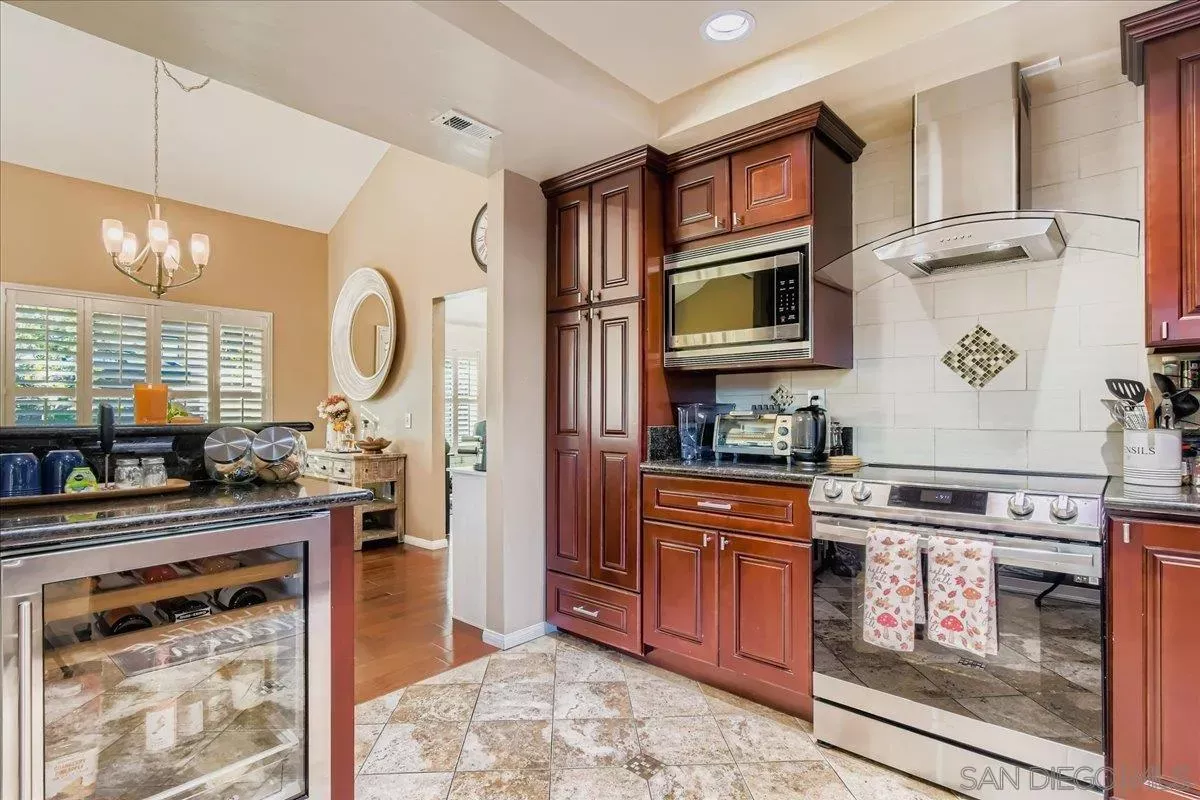 Property Photo:  5450 Rebolla Lane  CA 92124 