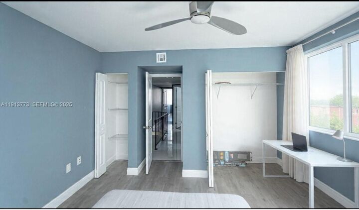 Property Photo: 1070 W 43rd Pl 38 FL 33012